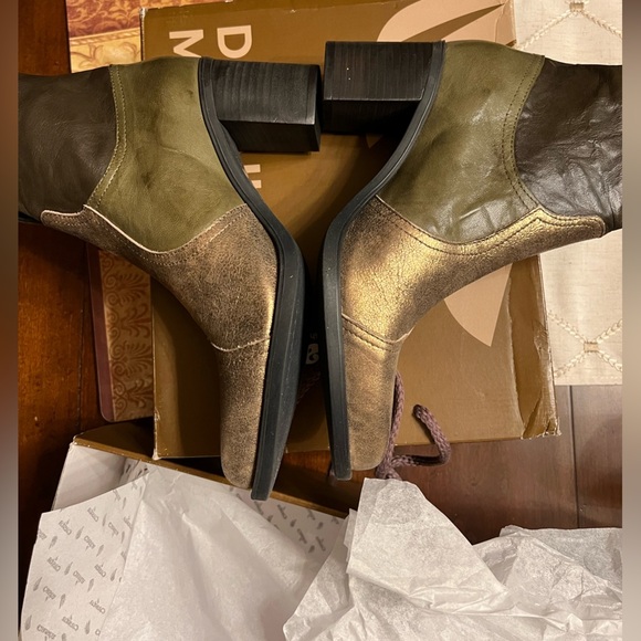 CASTA Twist Combo Heeled Boots in gold & olive, NIB, size 39 (8.5 US) - Picture 9 of 15